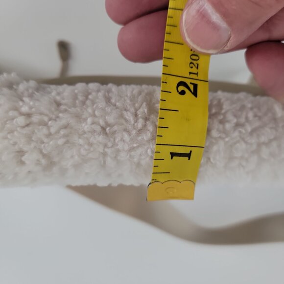 Lole Fleece Crossbody Belt Bag – Cream – Good Condition - Picture 10 of 10